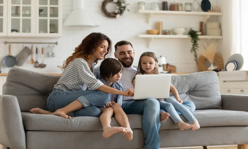 Best Postpaid Family Plan for Parents, Teens and Heavy Data Users